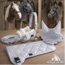 Set Satteldecke mit Halfter Set Fliegenohren Zubehör Hobby Horse grau Set Satteldecke mit Halfter Set Fliegenohren Zubehör Hobby Horse grau