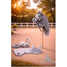 Hobby Horse Steckenpferd +Trense Zügel + Halfter Set + Fliegenhaube + Decke und Pferdepass grau